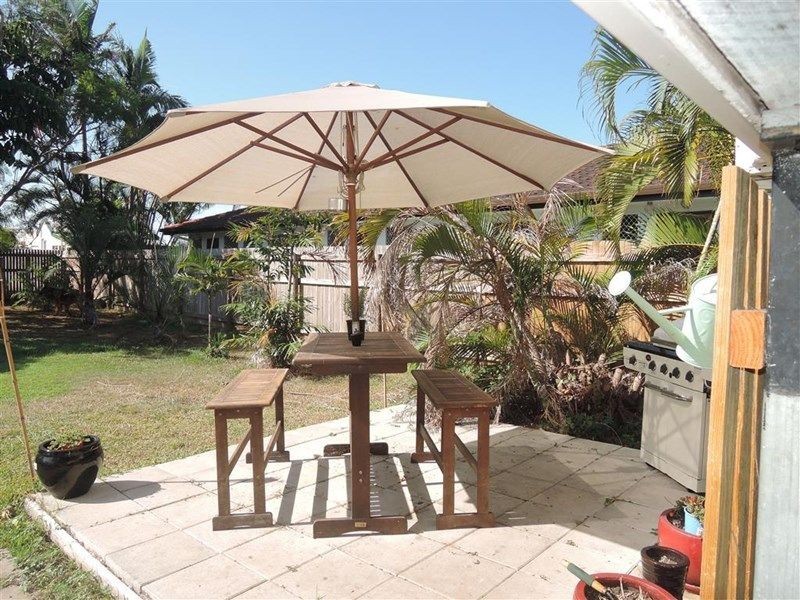 14 Carmody Street, Hermit Park QLD 4812