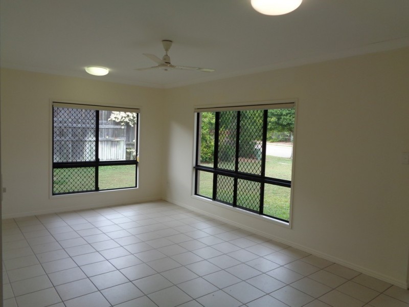 53 Crestbrook Drive, Mount Louisa QLD 4814