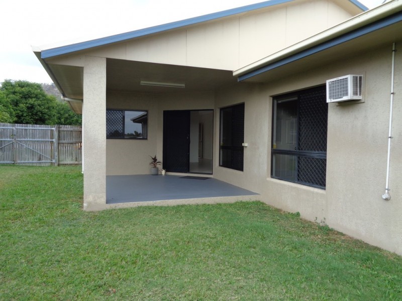 53 Crestbrook Drive, Mount Louisa QLD 4814