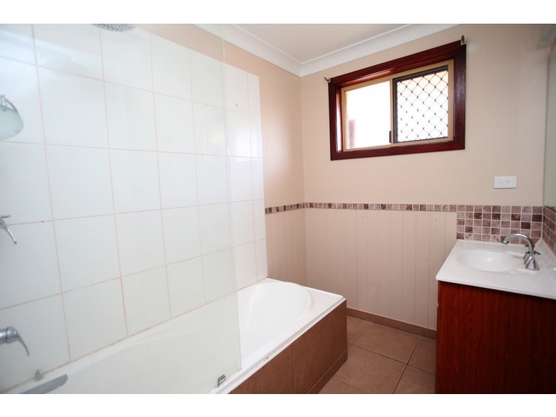 10 Lisbon Court, Kirwan QLD 4817