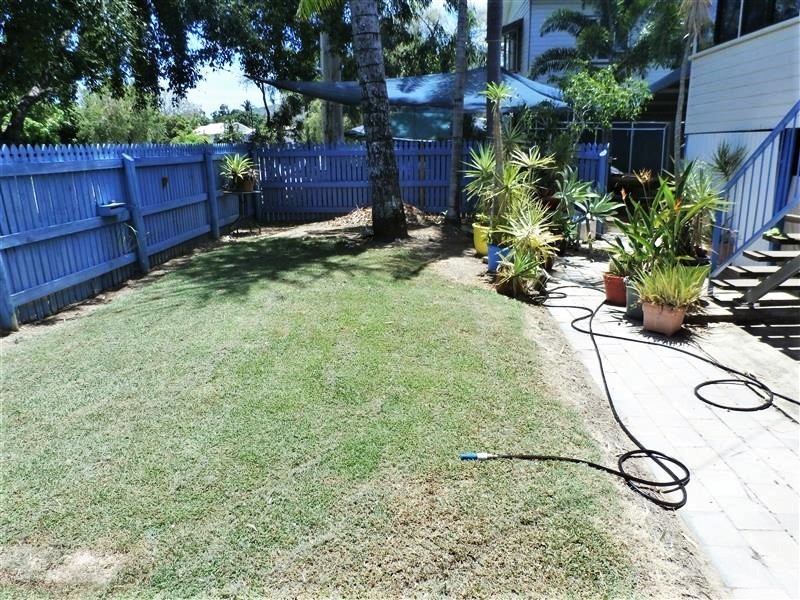 19 Whyte Street, Hermit Park QLD 4812