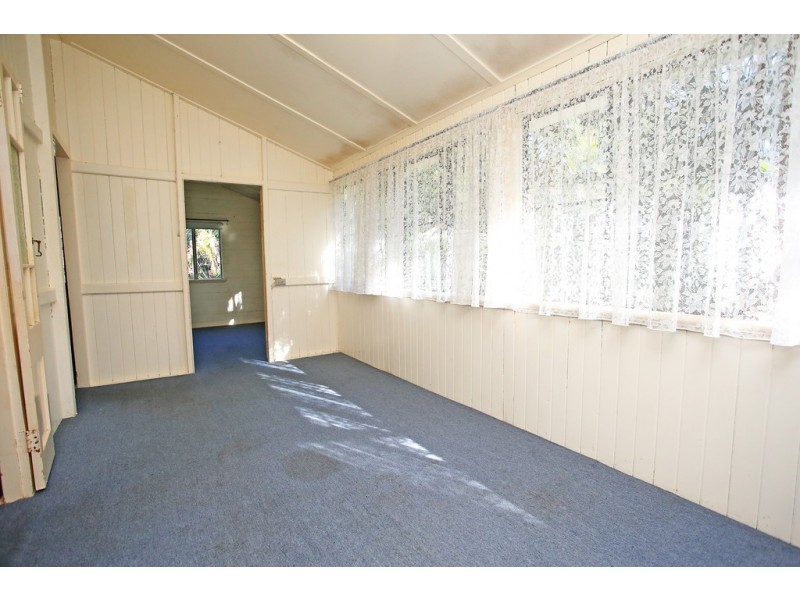 19 Whyte Street, Hermit Park QLD 4812