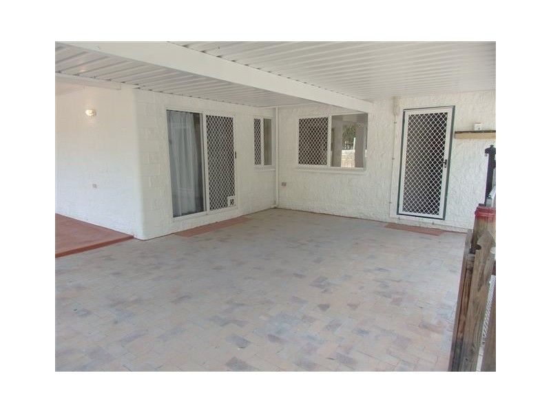 8 Carlo Court, Kelso QLD 4815