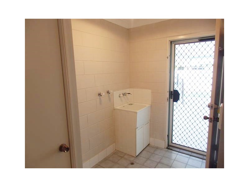 8 Carlo Court, Kelso QLD 4815