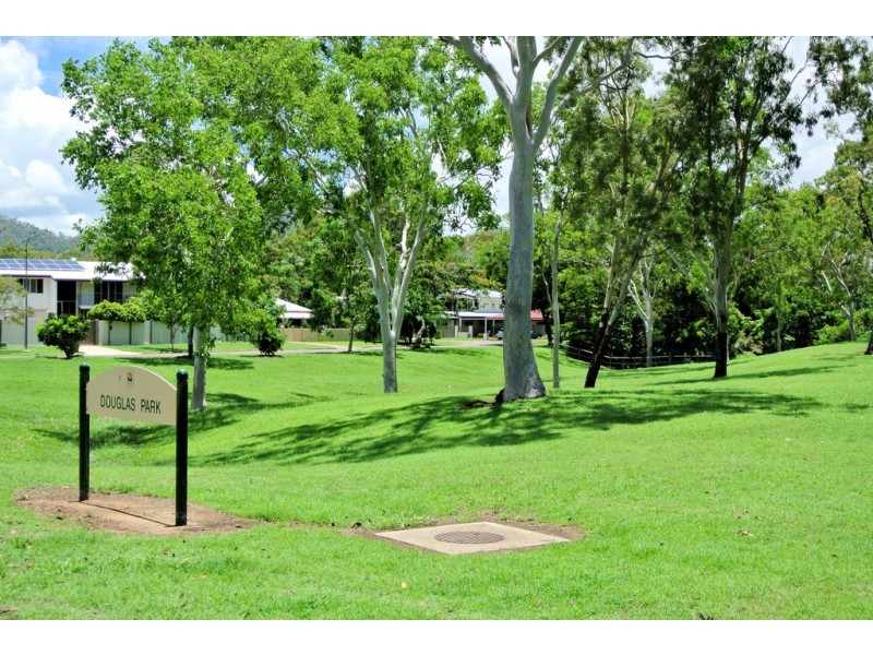 17 Chauncy Crescent, Douglas QLD 4814