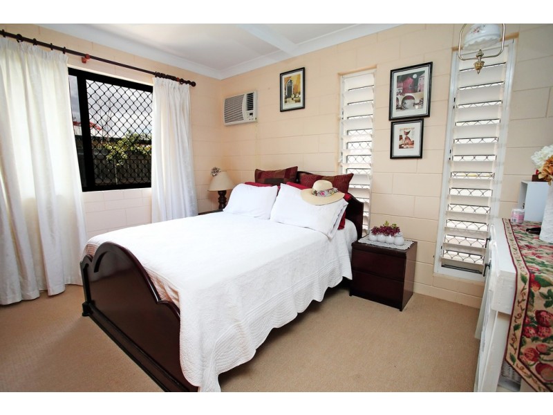 17 Chauncy Crescent, Douglas QLD 4814