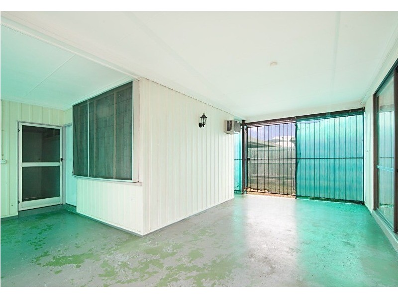 2/15 Lindeman Avenue, Cranbrook QLD 4814