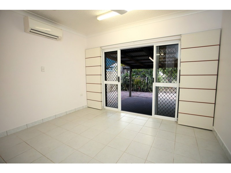 28 The Esplanade, Toolakea QLD 4818