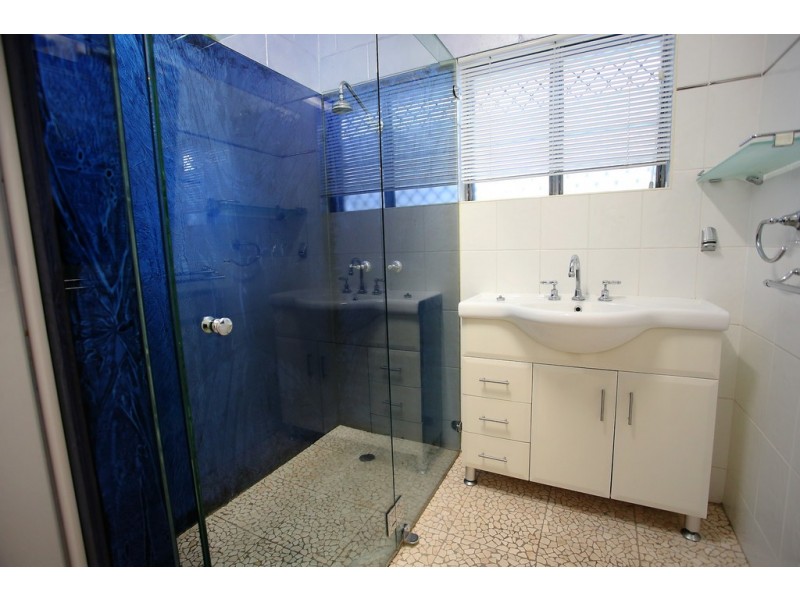 28 The Esplanade, Toolakea QLD 4818