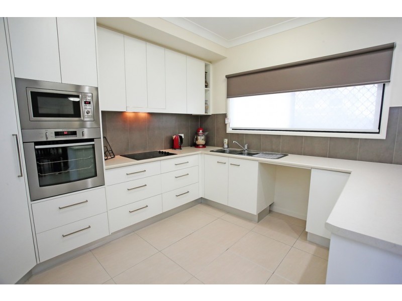 13 Yanuca Street, Burdell QLD 4818