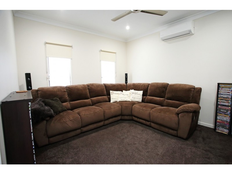 13 Yanuca Street, Burdell QLD 4818