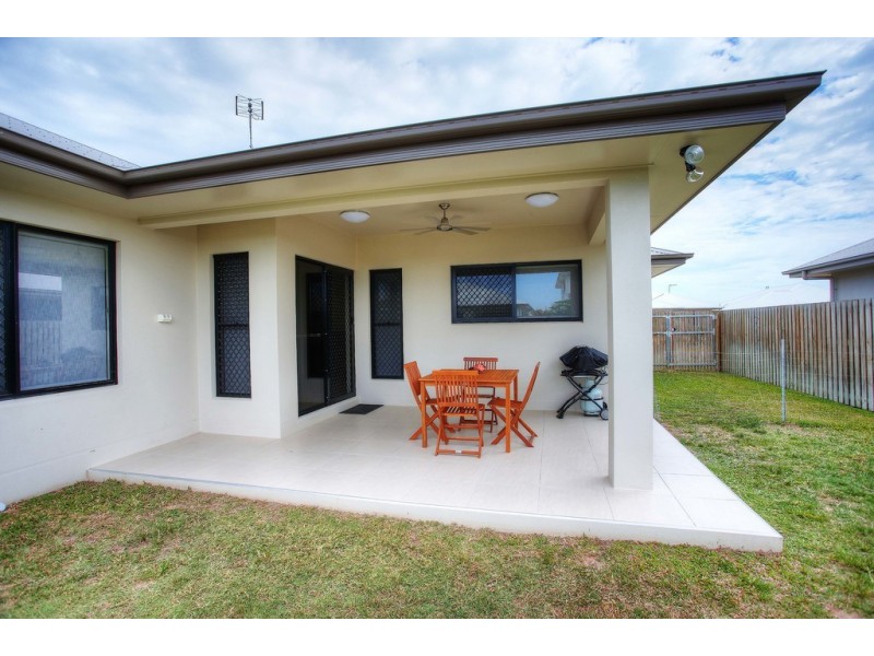 13 Yanuca Street, Burdell QLD 4818