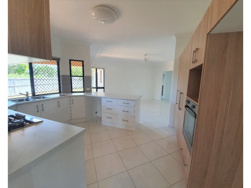 2 Estuary Parade, Douglas QLD 4814