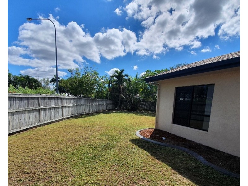 2 Estuary Parade, Douglas QLD 4814