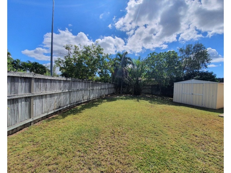 2 Estuary Parade, Douglas QLD 4814