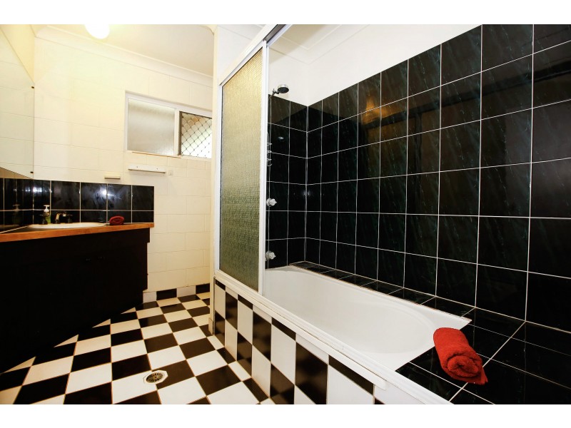 13 Gardiner Court, Kelso QLD 4815