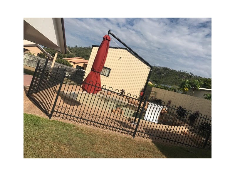 9 Monaro Circuit, Mount Louisa QLD 4814