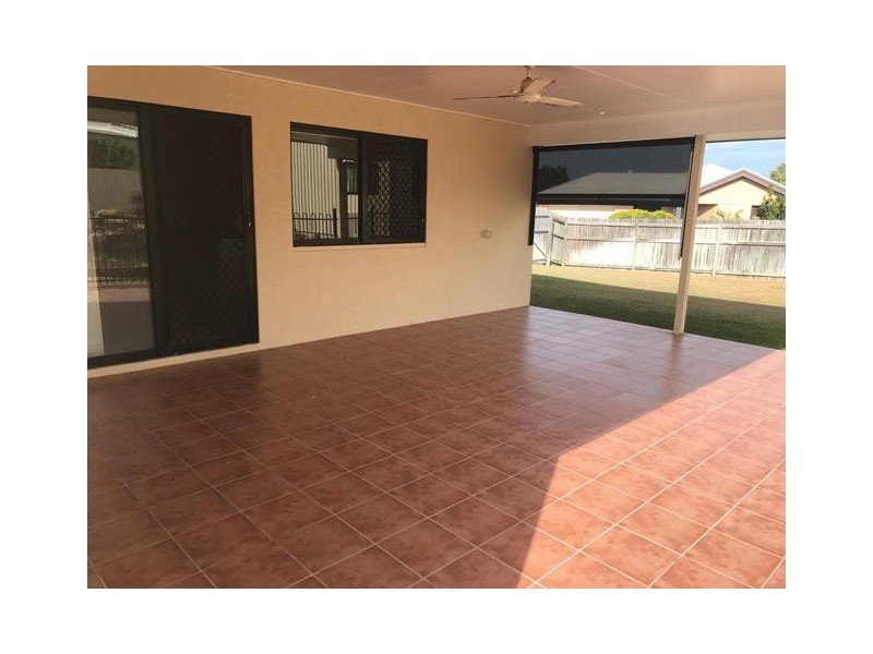 9 Monaro Circuit, Mount Louisa QLD 4814