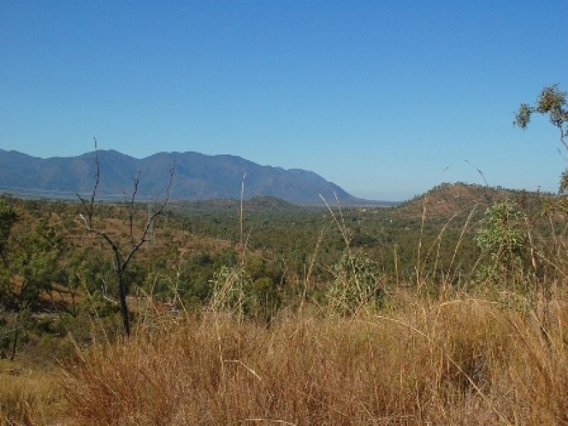 176 Chisholm Trail, Oak Valley QLD 4811