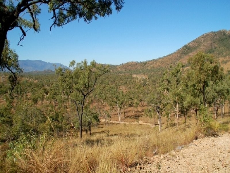 176 Chisholm Trail, Oak Valley QLD 4811