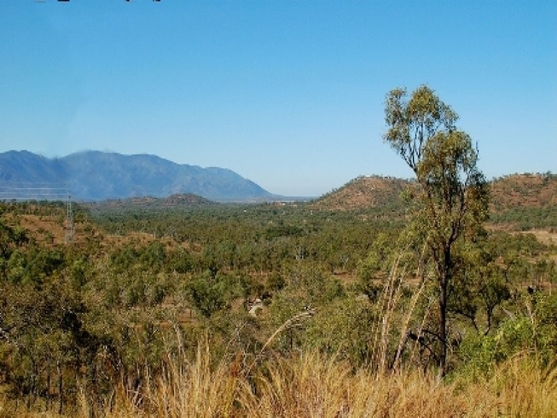 176 Chisholm Trail, Oak Valley QLD 4811