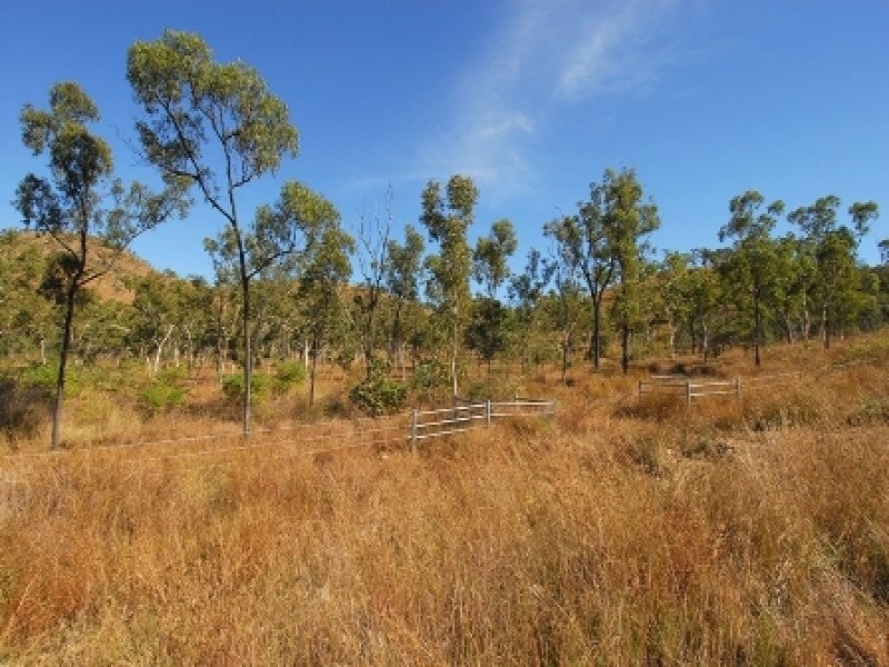 176 Chisholm Trail, Oak Valley QLD 4811