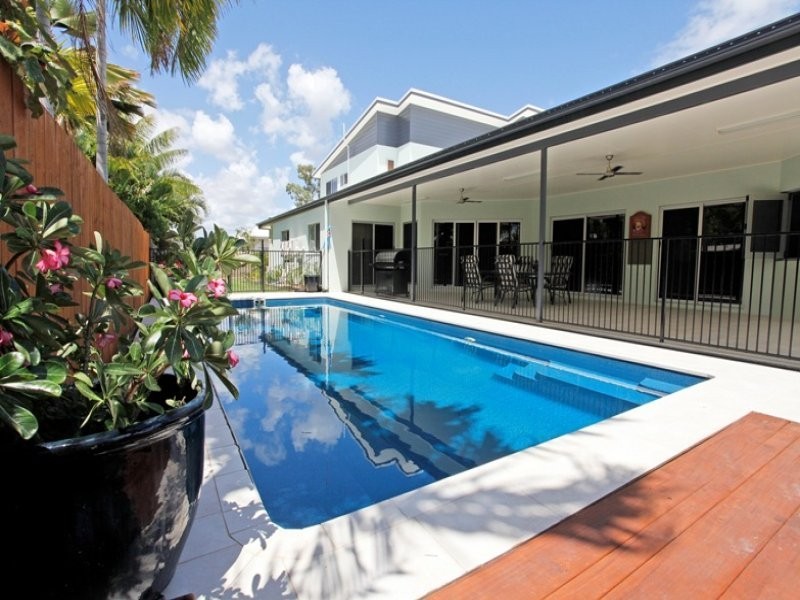 2 Marita Court, Bushland Beach QLD 4818