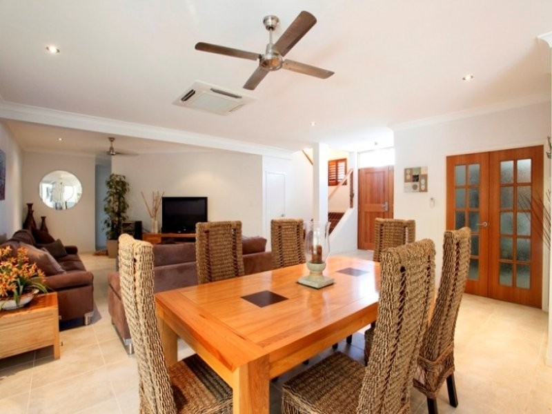 2 Marita Court, Bushland Beach QLD 4818