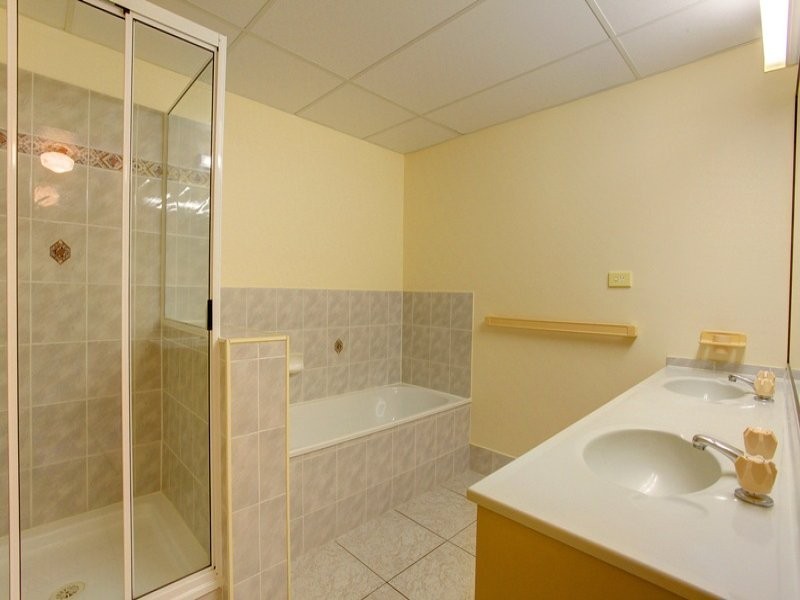 25 Lindsay Street, Rosslea QLD 4812