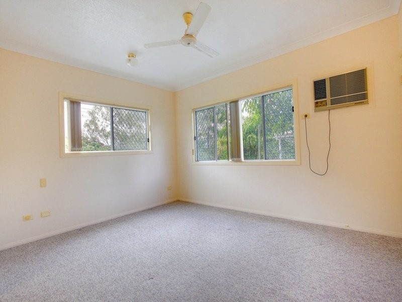 25 Lindsay Street, Rosslea QLD 4812