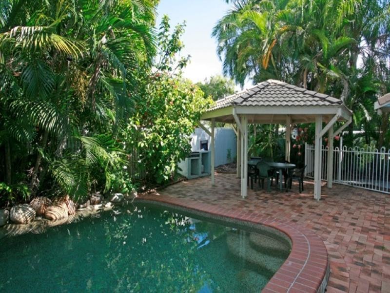 25 Lindsay Street, Rosslea QLD 4812
