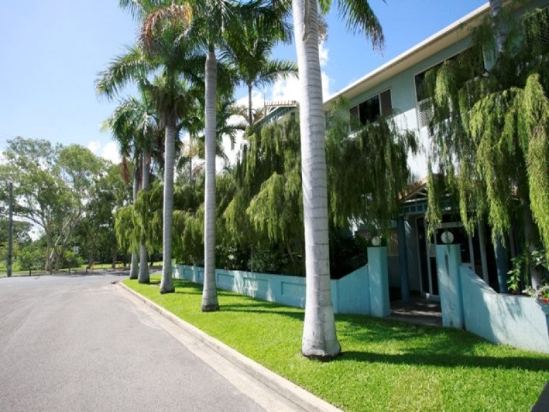 25 Lindsay Street, Rosslea QLD 4812