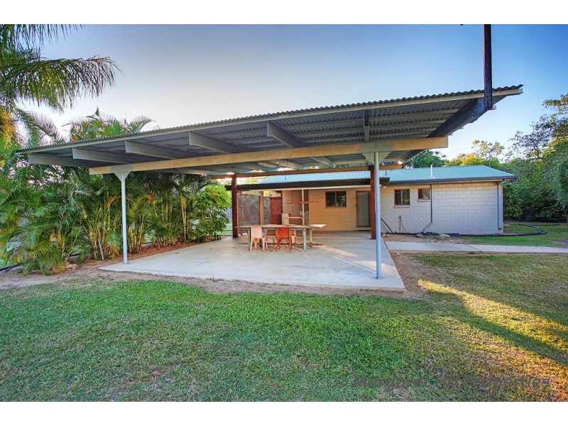 60 Toolakea Beach Road, Bluewater QLD 4818