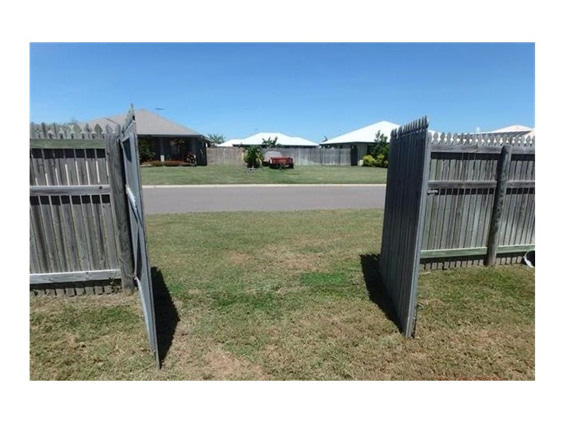 1 Panama Court, Burdell QLD 4818