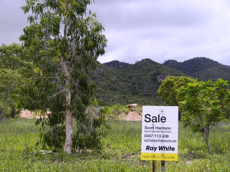 37 Wallaby Way, Horseshoe Bay QLD 4819