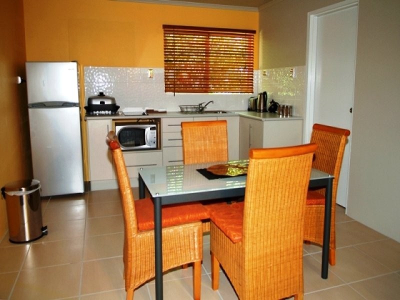 16 Yule Street, Picnic Bay QLD 4819