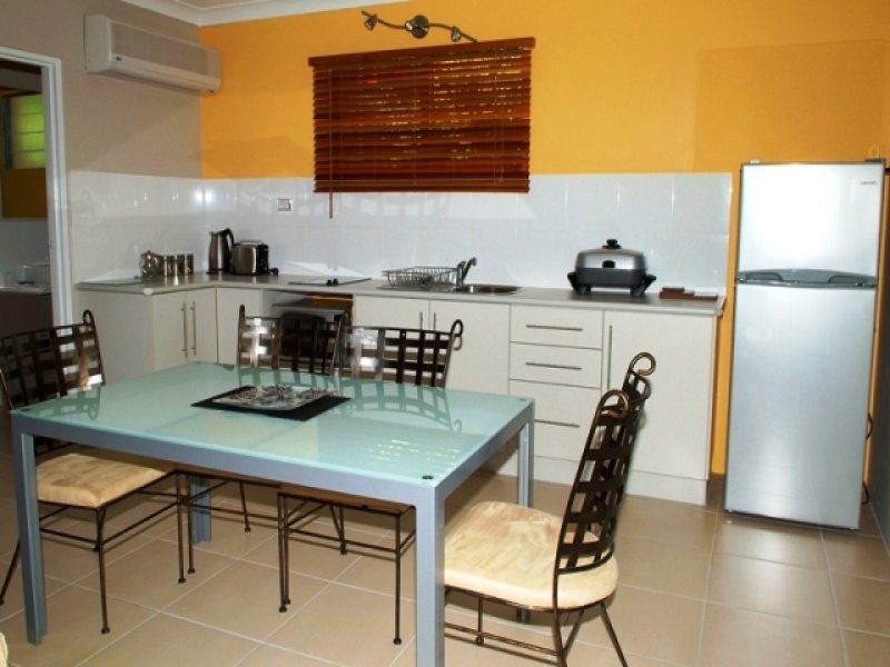 16 Yule Street, Picnic Bay QLD 4819