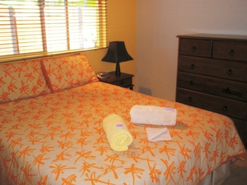 16 Yule Street, Picnic Bay QLD 4819