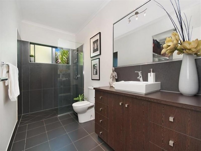 9 Campbell Street, Hermit Park QLD 4812