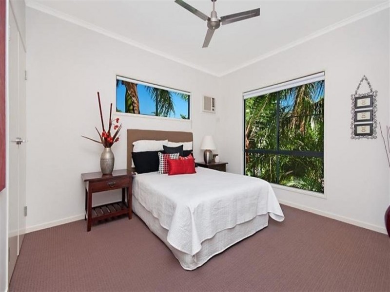 9 Campbell Street, Hermit Park QLD 4812