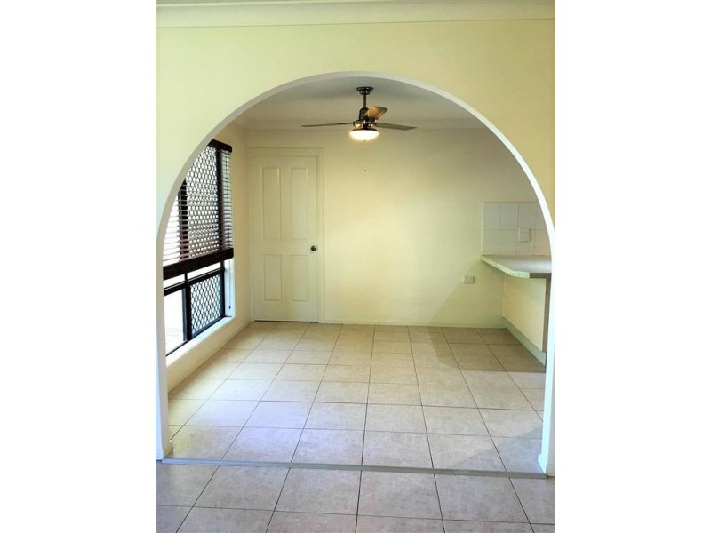 27 Malbon Road, Kirwan QLD 4817