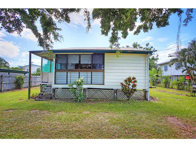 12 Keenan Street, Oonoonba QLD 4811