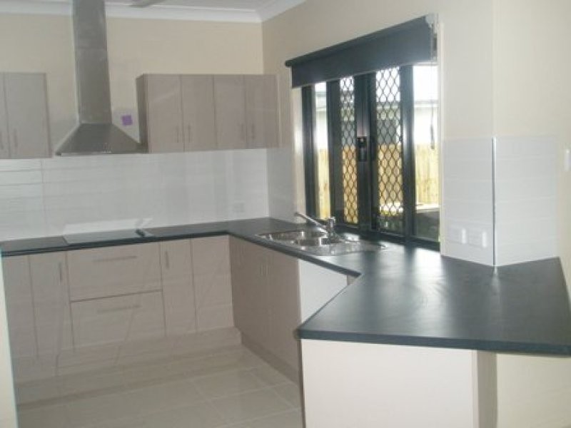 1 Dampier Crescent,, Burdell QLD 4818