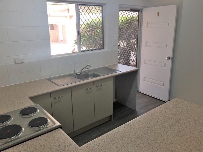 4/22 Marks Street, Hermit Park QLD 4812