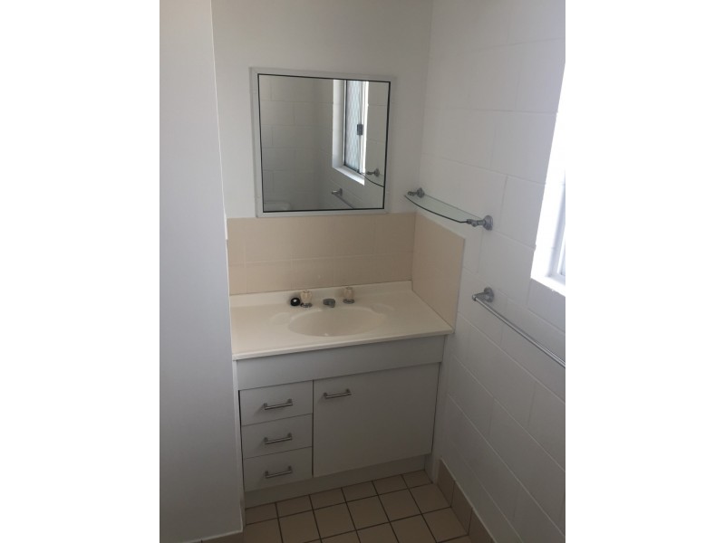 4/22 Marks Street, Hermit Park QLD 4812