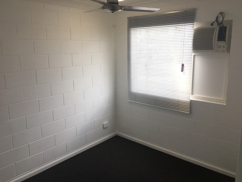 4/22 Marks Street, Hermit Park QLD 4812