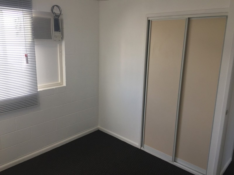 4/22 Marks Street, Hermit Park QLD 4812