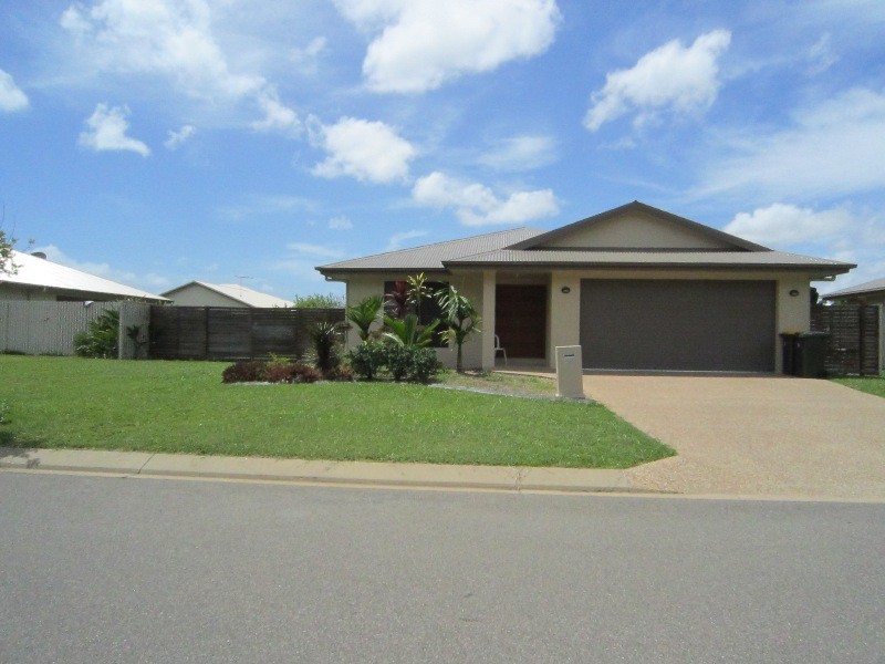 16 Eshelby Street, Bushland Beach QLD 4818