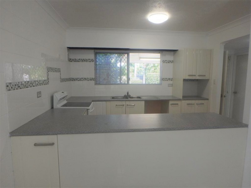 1/19 Second Avenue, Railway Estate QLD 4810