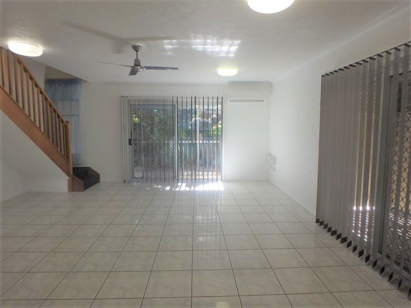 1/19 Second Avenue, Railway Estate QLD 4810